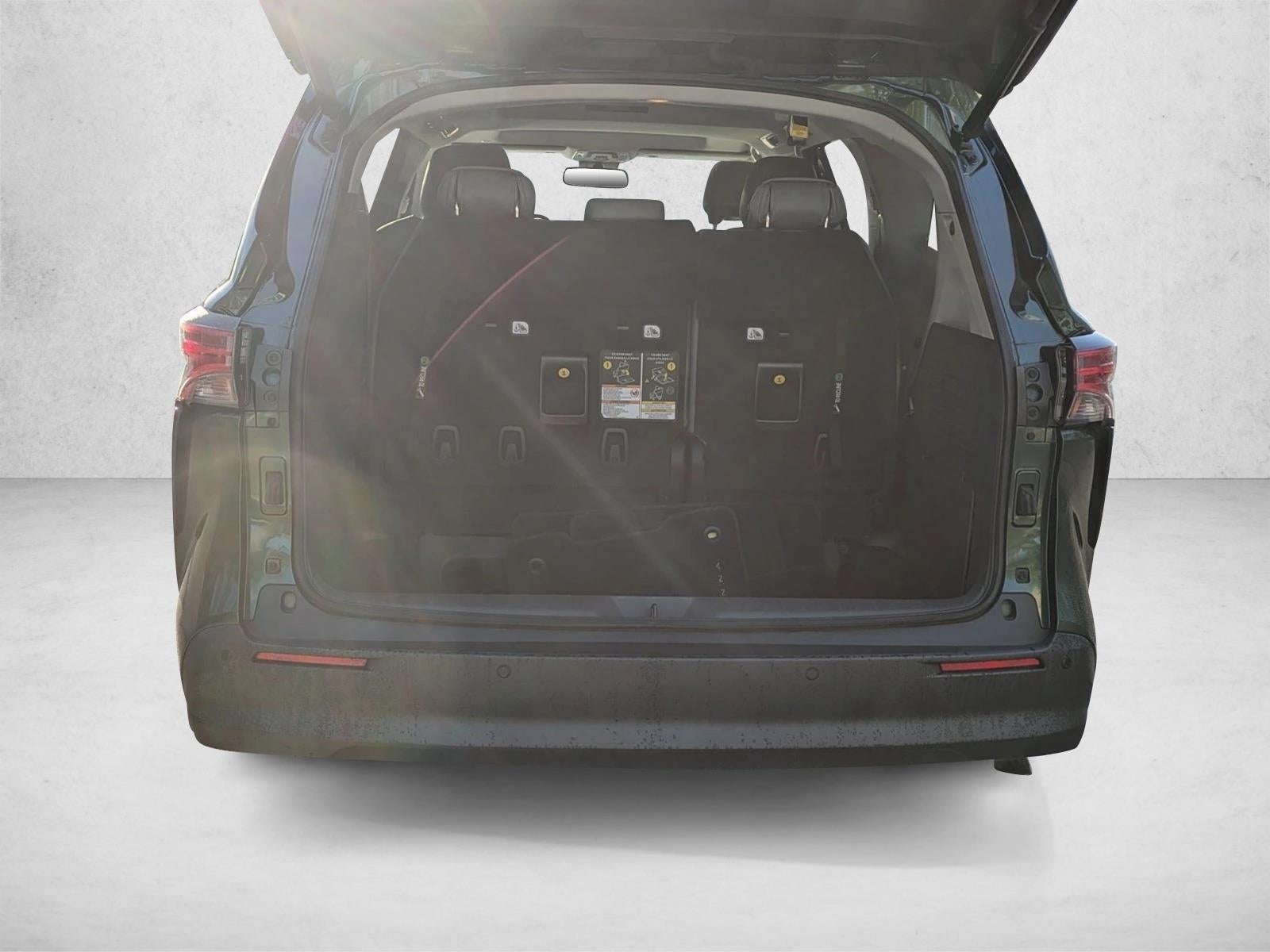 2021 Toyota Sienna XLE FWD 8-Passenger (Natl)