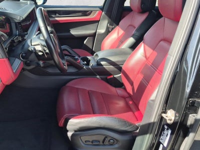 2024 Porsche Cayenne AWD
