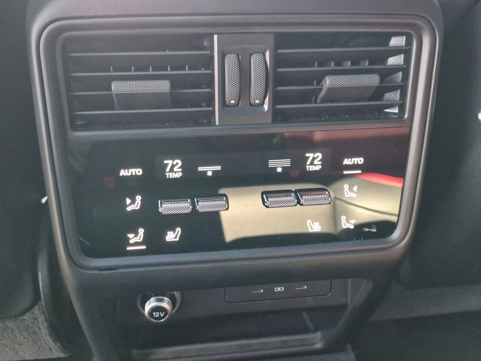 2024 Porsche Cayenne AWD