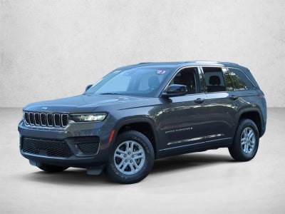 2023 Jeep Grand Cherokee Laredo 4x2