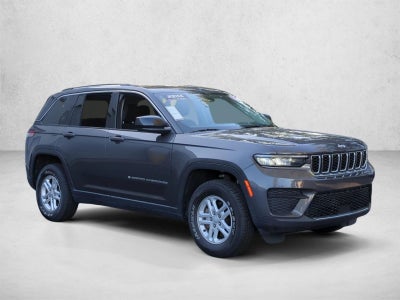 2023 Jeep Grand Cherokee Laredo 4x2