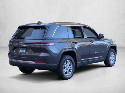 2023 Jeep Grand Cherokee Laredo 4x2