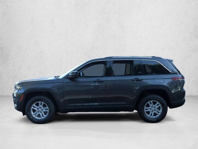 2023 Jeep Grand Cherokee Laredo 4x2