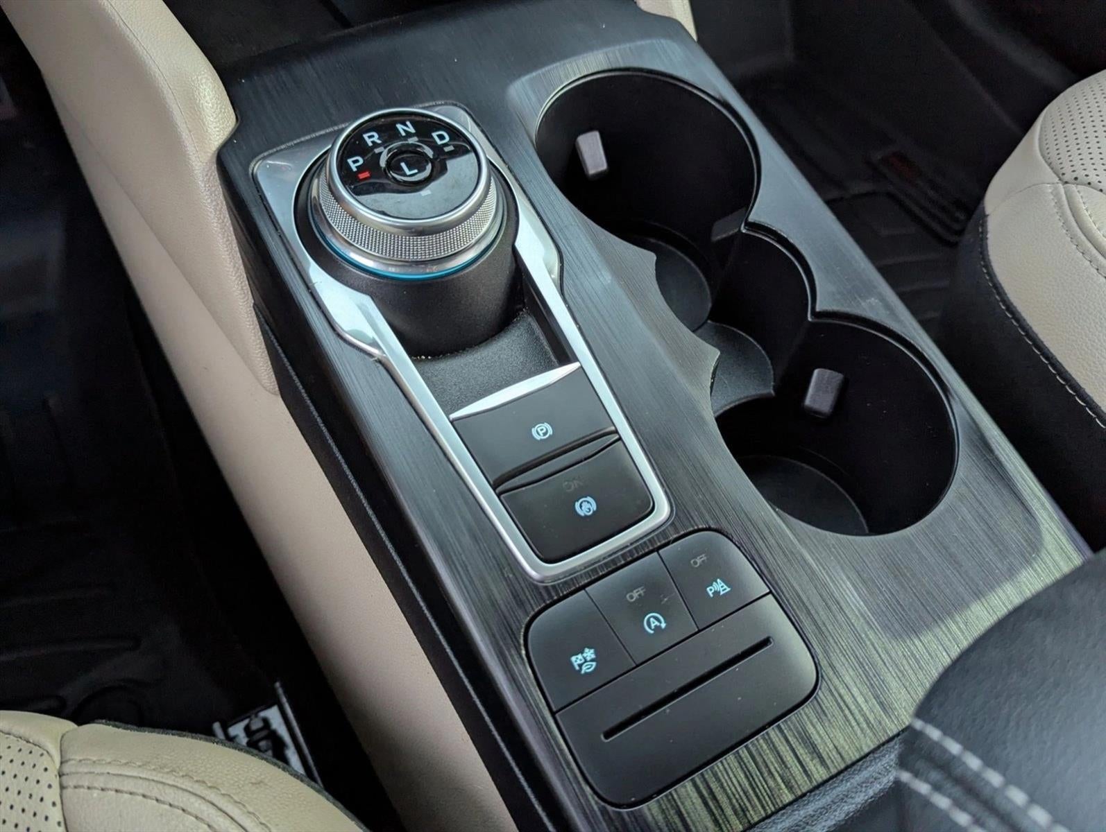 2022 Ford Escape Titanium AWD