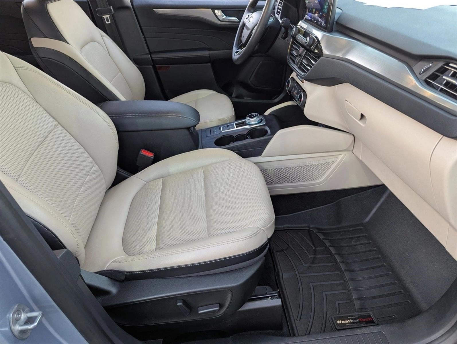 2022 Ford Escape Titanium AWD