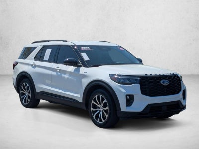 2025 Ford Explorer ST-Line RWD