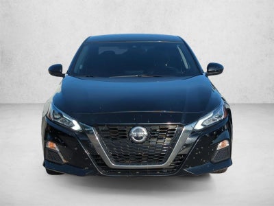 2022 Nissan Altima 2.5 SR Sedan