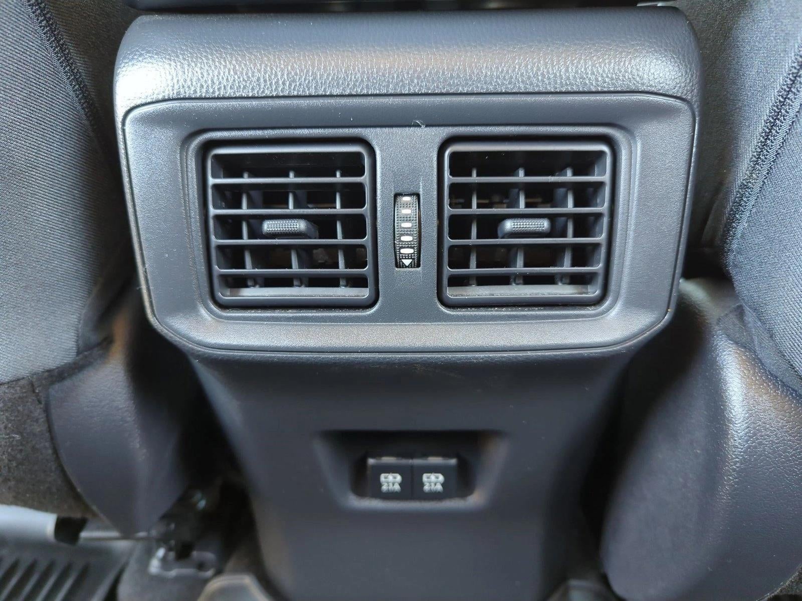 2019 Toyota RAV4 XLE AWD (Natl)