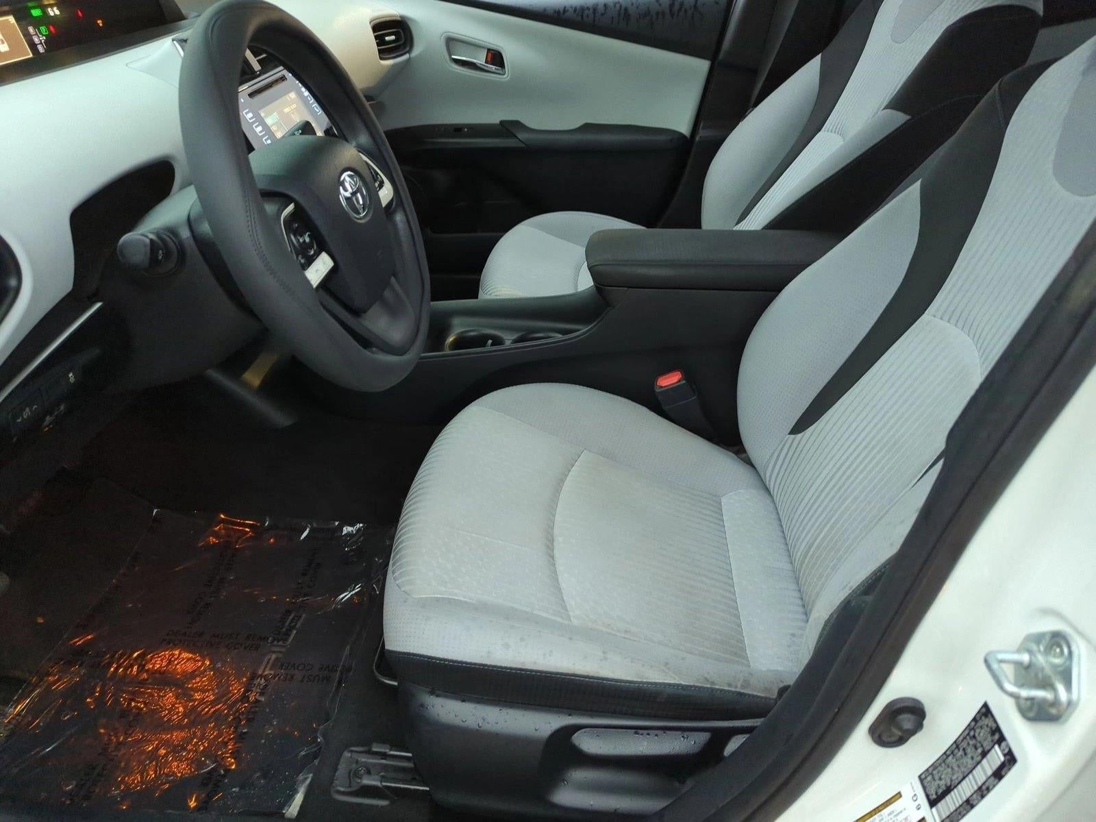 2016 Toyota Prius 5dr HB Two Eco (Natl)