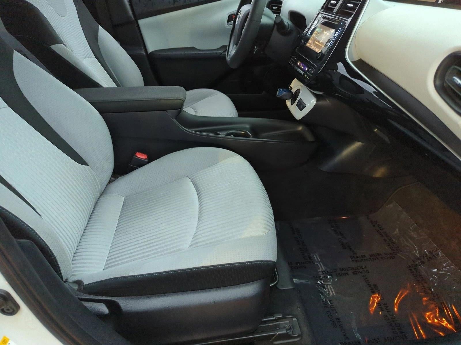 2016 Toyota Prius 5dr HB Two Eco (Natl)