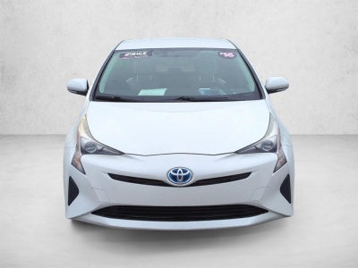 2016 Toyota Prius 5dr HB Two Eco (Natl)