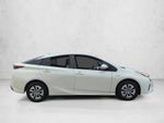 2016 Toyota Prius 5dr HB Two Eco (Natl)