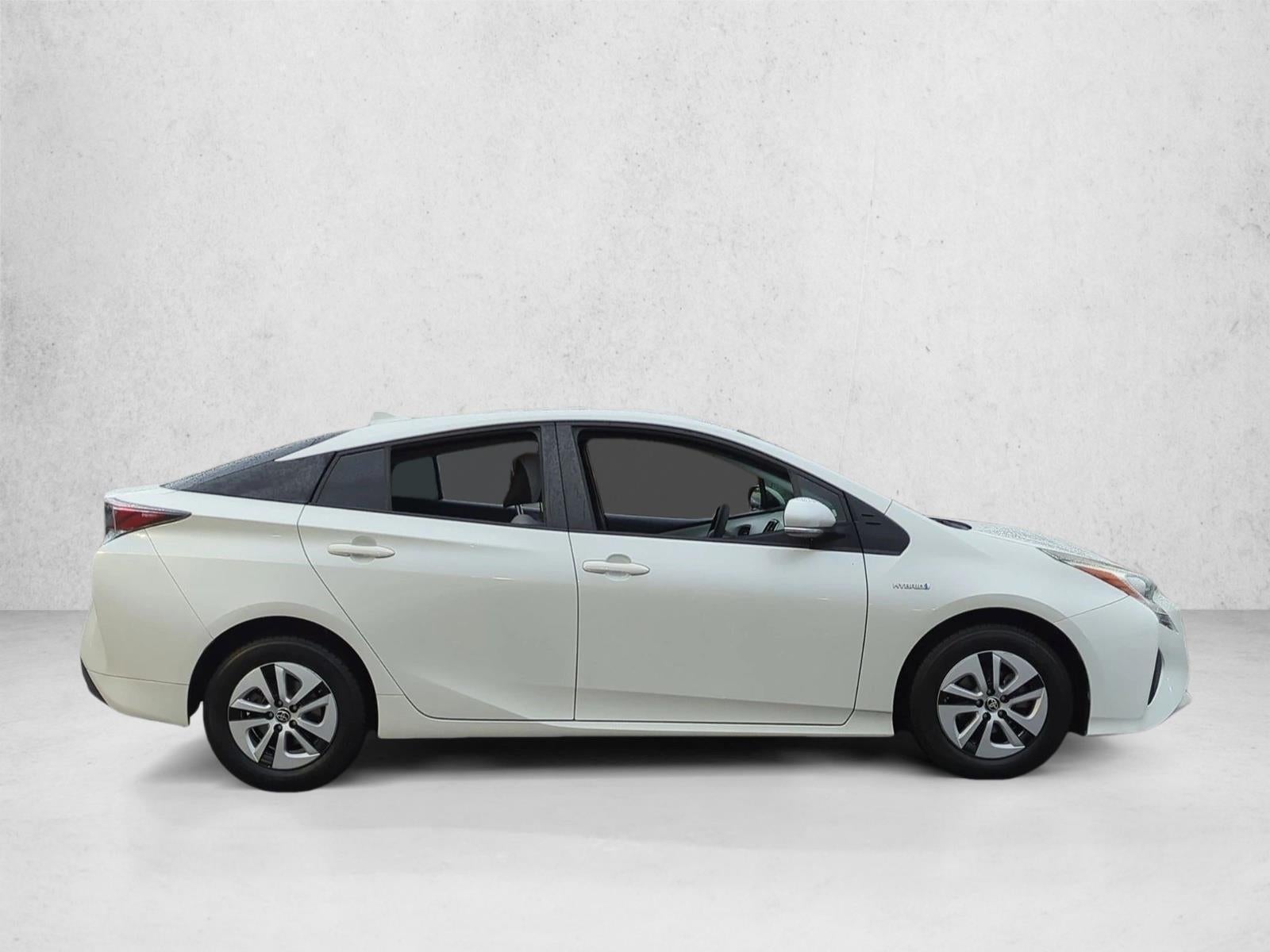 2016 Toyota Prius 5dr HB Two Eco (Natl)