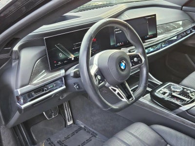 2025 BMW 740i xDrive Sedan