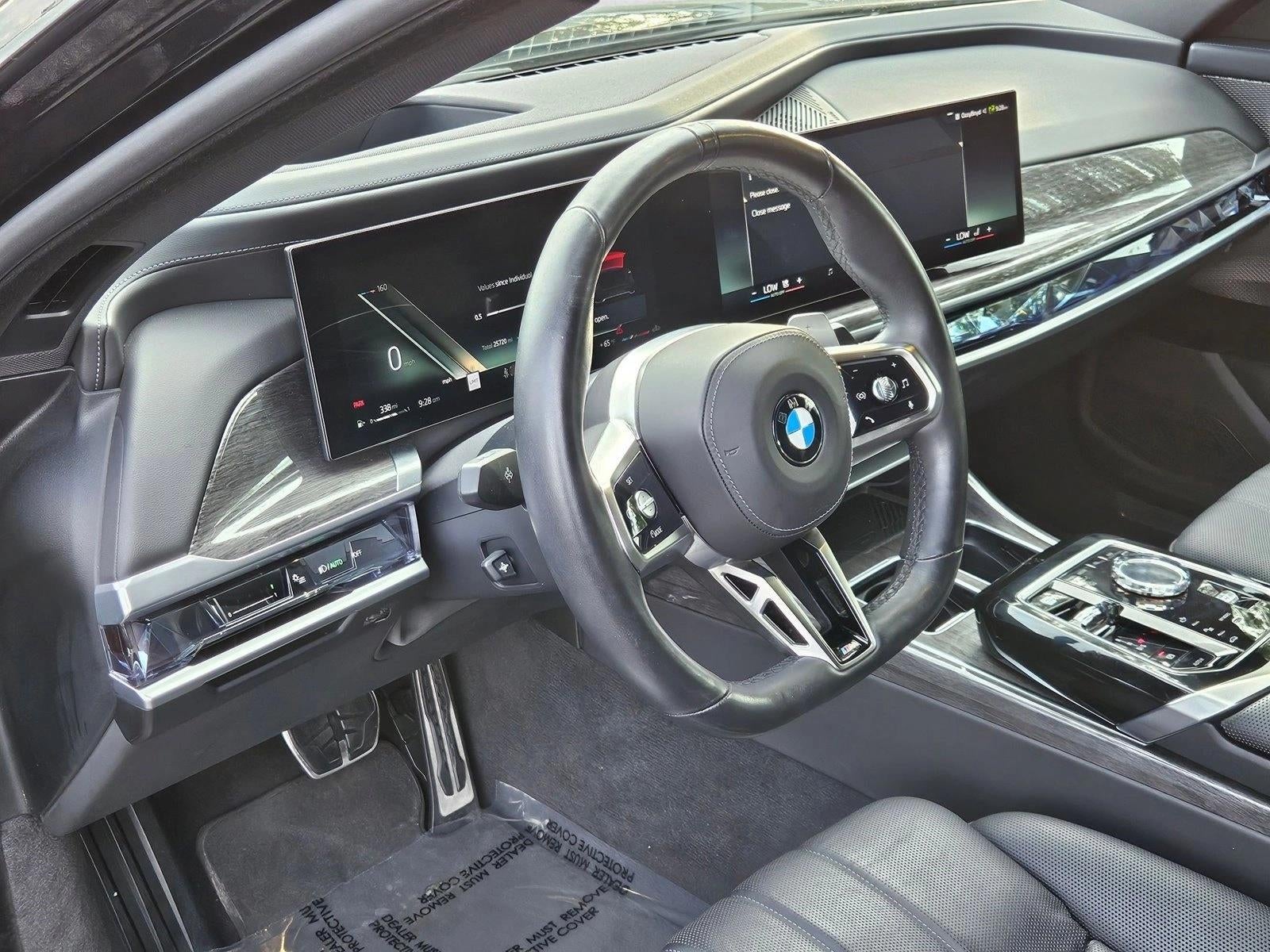 2025 BMW 740i xDrive Sedan