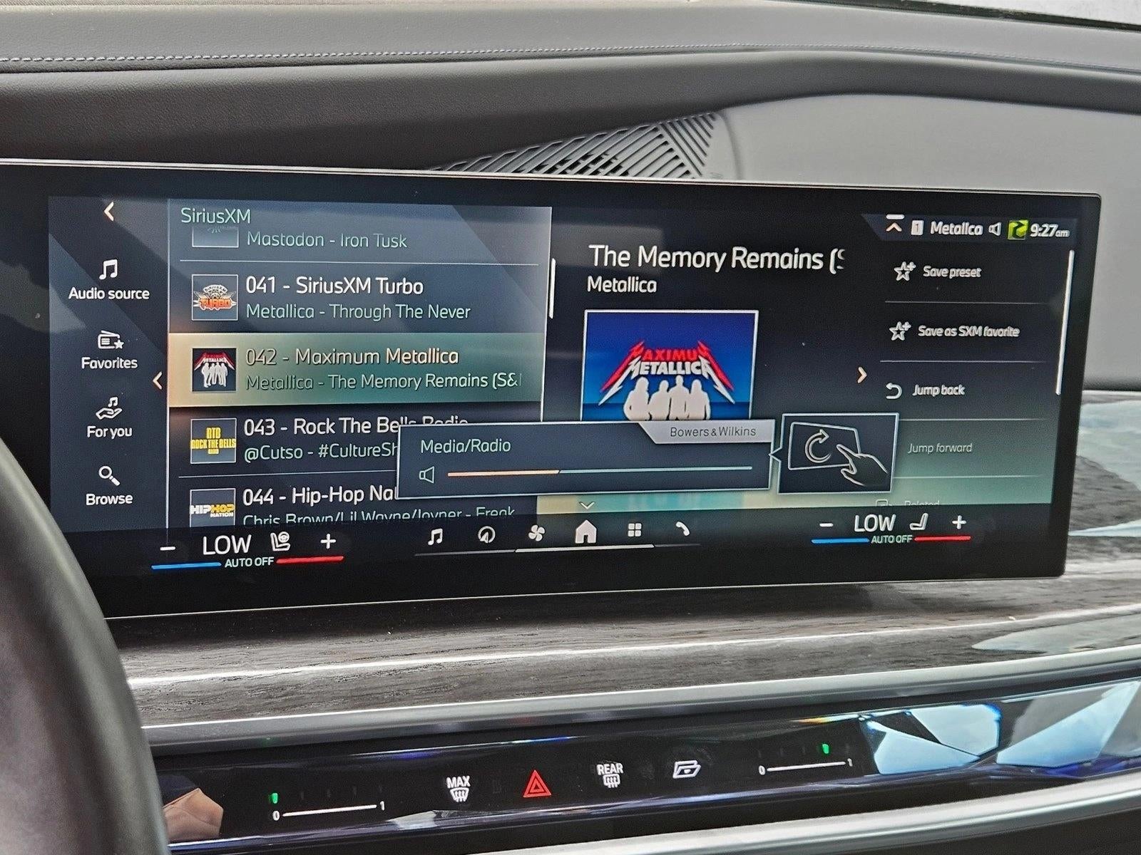 2025 BMW 740i xDrive Sedan