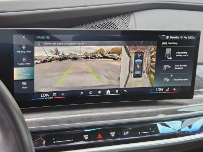 2025 BMW 740i xDrive Sedan