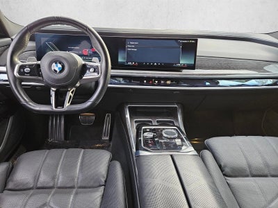 2025 BMW 740i xDrive Sedan