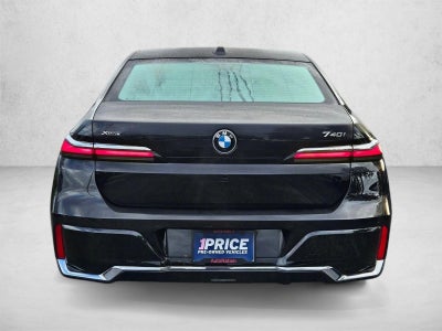 2025 BMW 740i xDrive Sedan