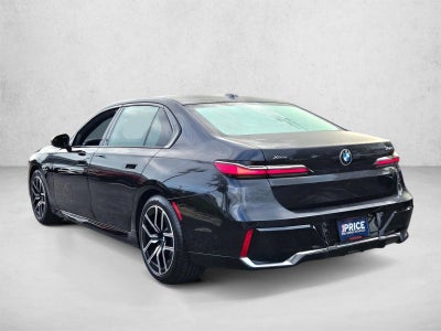 2025 BMW 740i xDrive Sedan