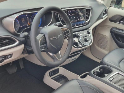 2024 Chrysler Pacifica Touring L FWD