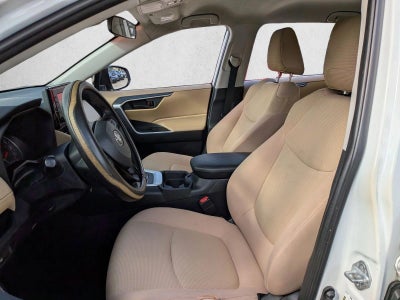 2019 Toyota RAV4 LE FWD (GS)