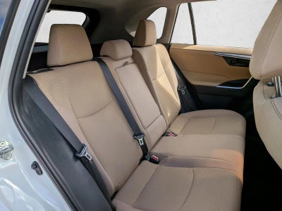 2019 Toyota RAV4 LE FWD (GS)