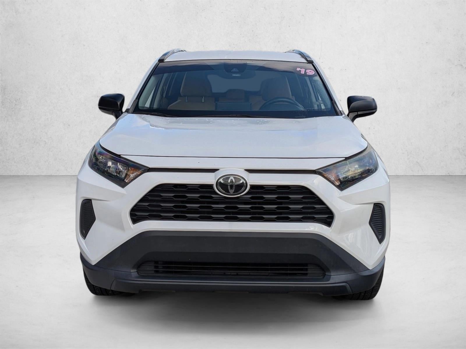 2019 Toyota RAV4 LE FWD (GS)