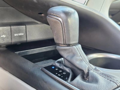 2022 Toyota Camry SE Auto (SE)