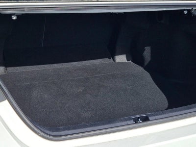 2022 Toyota Camry SE Auto (SE)