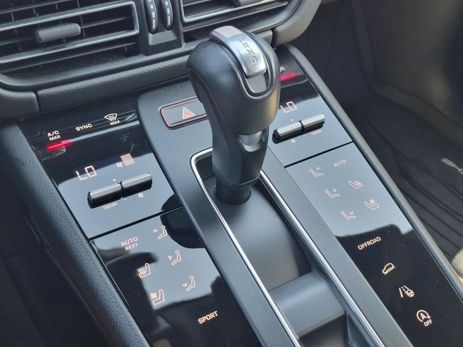 2024 Porsche Macan AWD