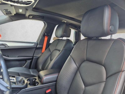 2024 Porsche Macan AWD