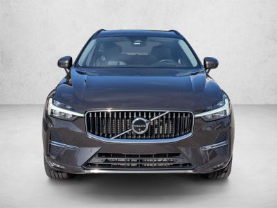 2022 Volvo XC60 B5 FWD Momentum