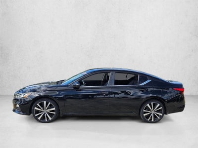 2021 Nissan Altima 2.5 SR Sedan