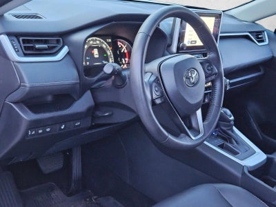 2025 Toyota RAV4 XLE Premium FWD (Natl)