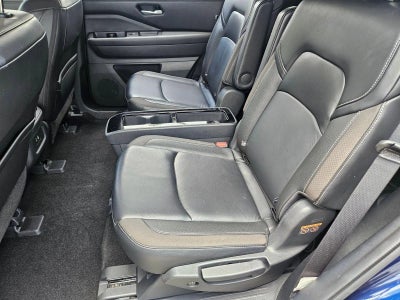 2024 Nissan Pathfinder SL 2WD