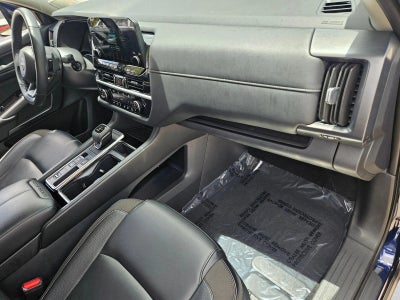 2024 Nissan Pathfinder SL 2WD