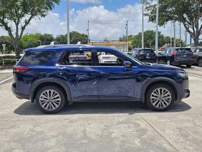 2024 Nissan Pathfinder SL 2WD