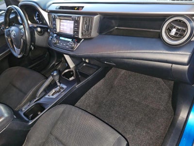 2018 Toyota RAV4 XLE FWD (GS)