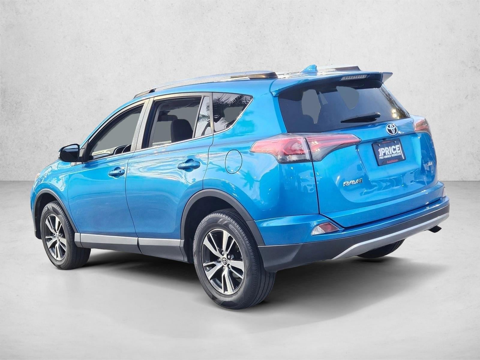 2018 Toyota RAV4 XLE FWD (GS)