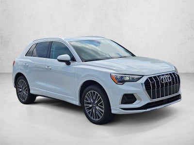 2022 Audi Q3 Premium 40 TFSI quattro
