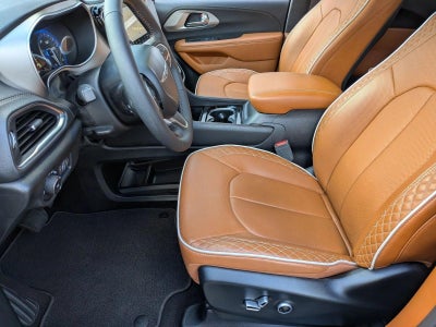 2024 Chrysler Pacifica Pinnacle AWD