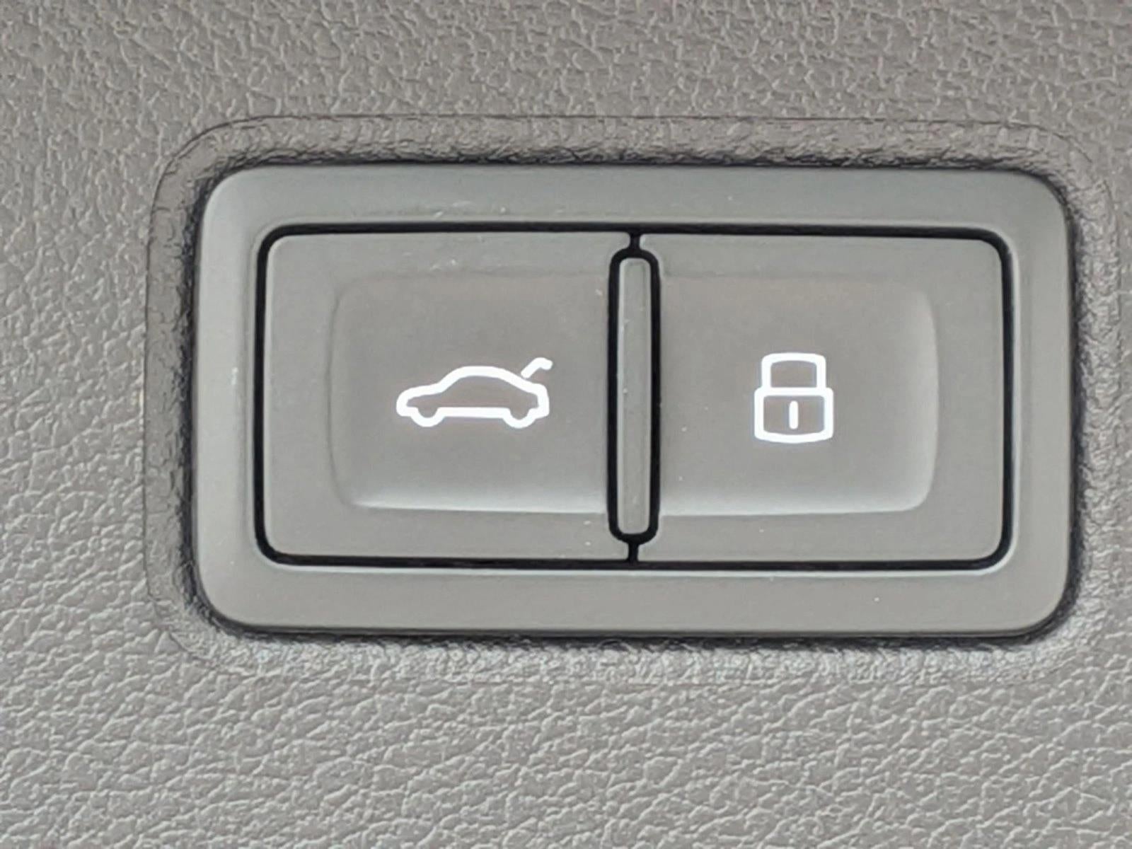 2023 Bentley Bentayga EWB V8 AWD