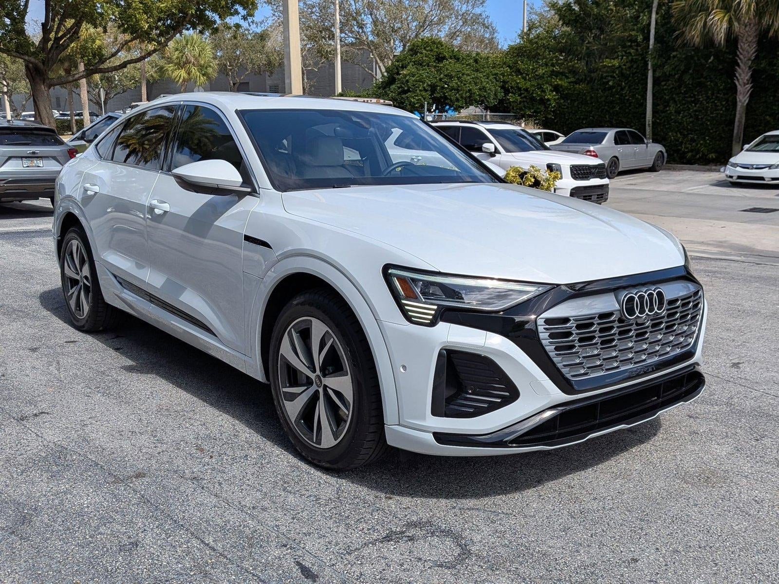 2024 Audi Q8 e-tron Sportback S line Prestige quattro