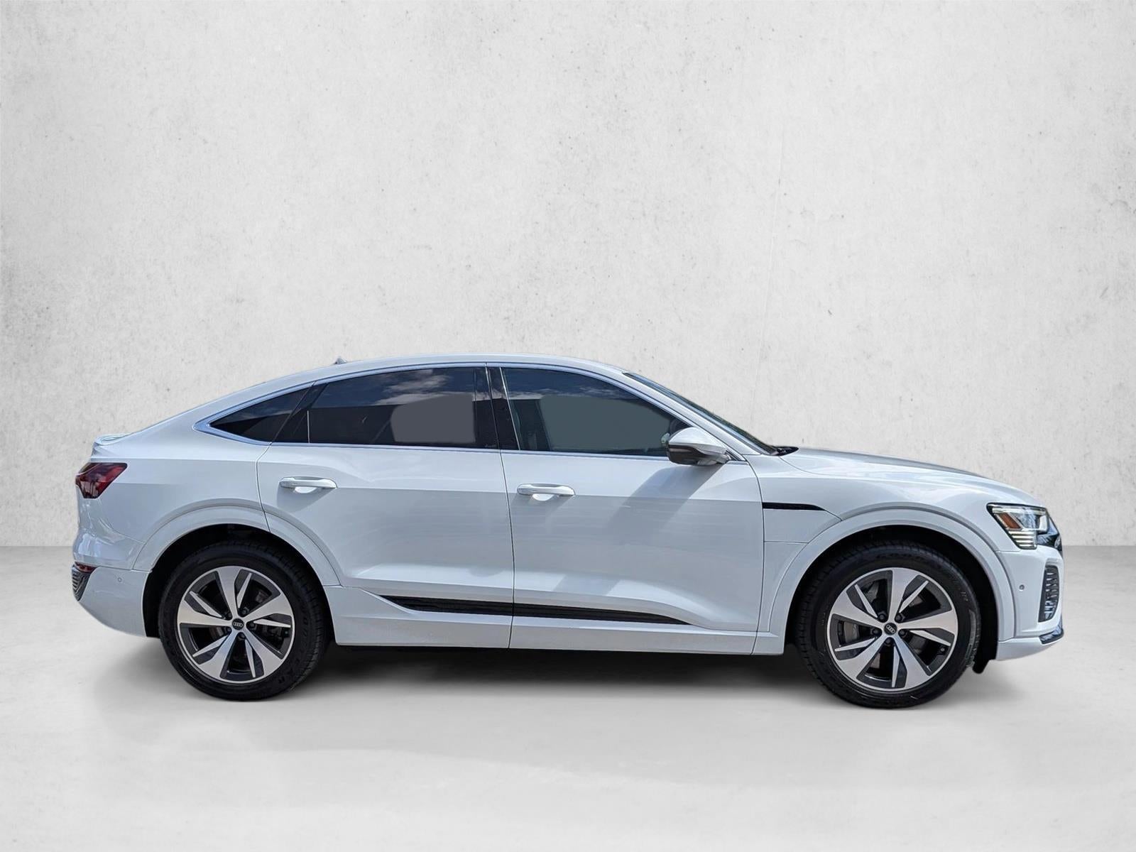 2024 Audi Q8 e-tron Sportback S line Prestige quattro