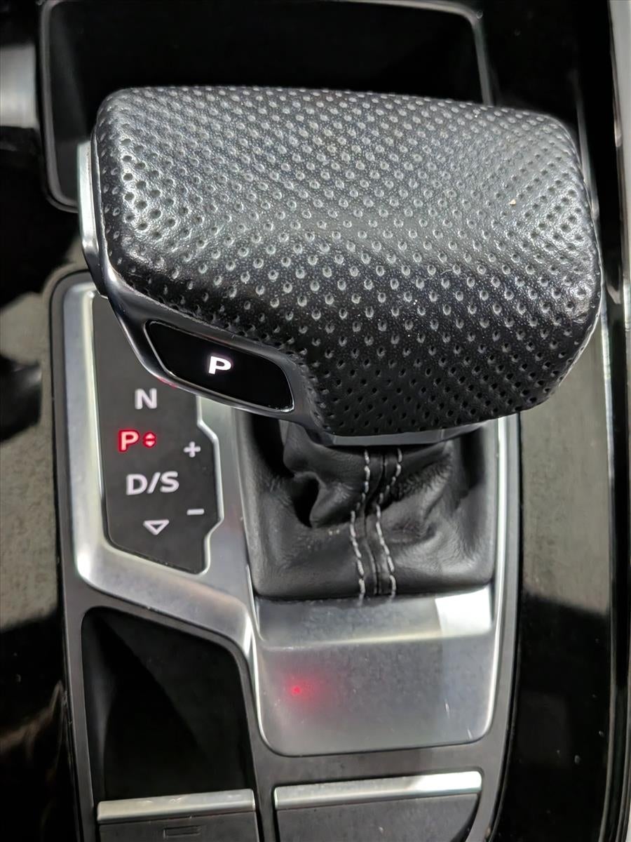 2020 Audi A4 Sedan Premium Plus 45 TFSI quattro