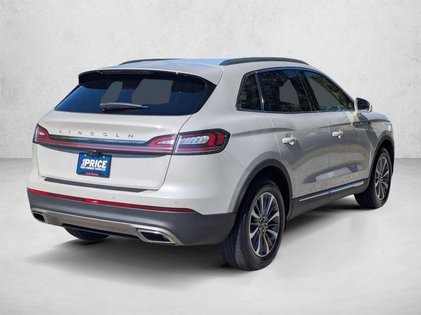 2022 Lincoln Nautilus Standard FWD