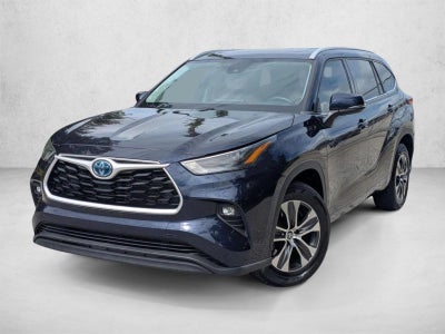 2022 Toyota Highlander Hybrid XLE FWD (Natl)
