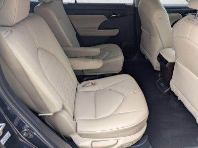 2022 Toyota Highlander Hybrid XLE FWD (Natl)