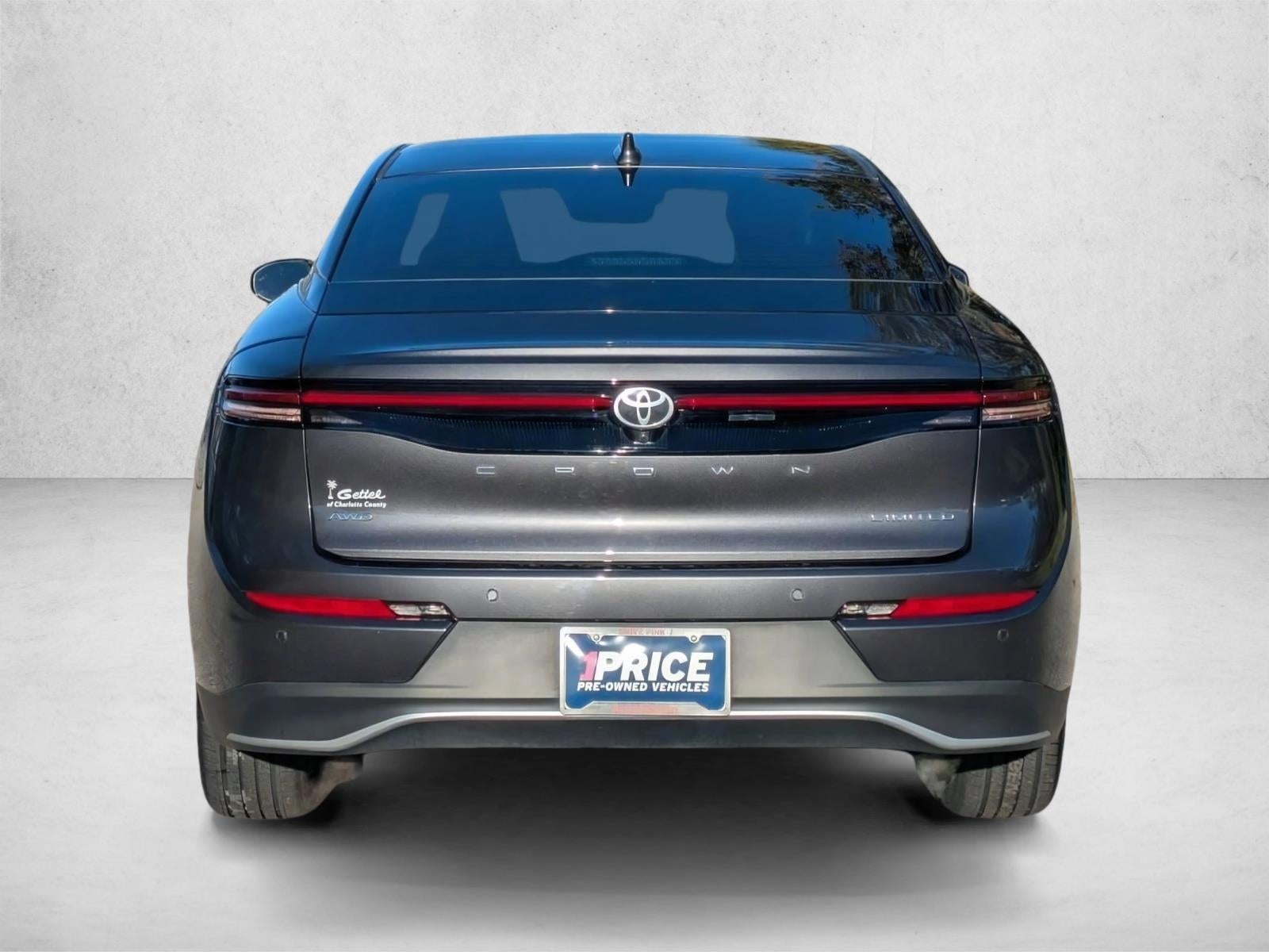 2023 Toyota Crown Limited AWD (Natl)